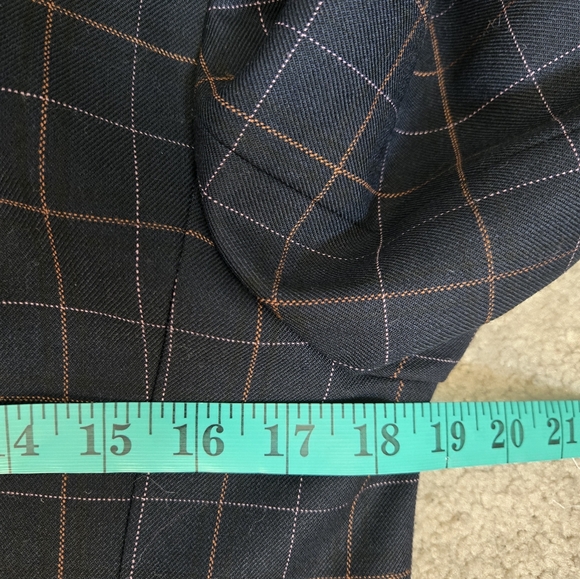 JUDITH & CHARLES Black Checkered Coat/ Blazer. Size 6 - Picture 13 of 14
